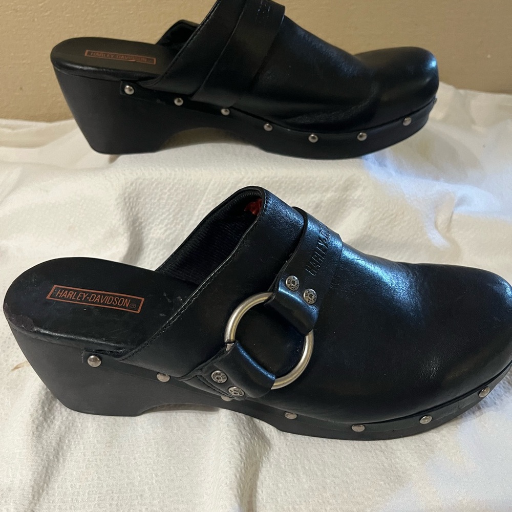 Harley Davidson Clogs - Picture 3 of 12